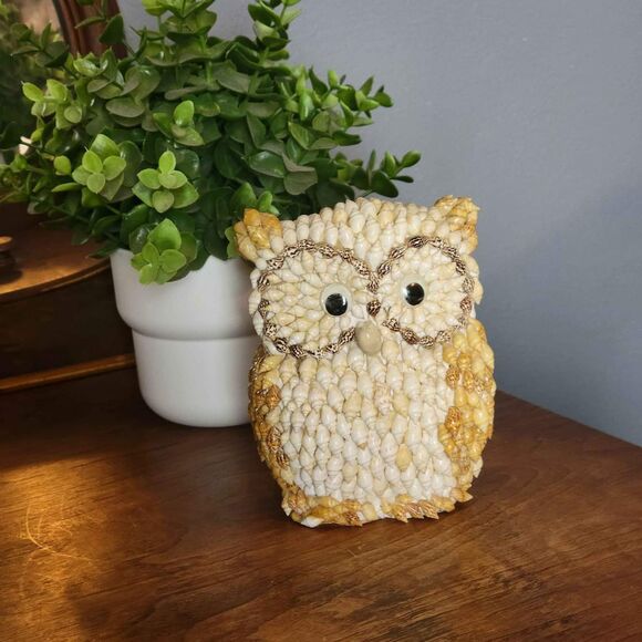 Vintage Unique 5" Owl Made of Seashells - Picture 1 of 7